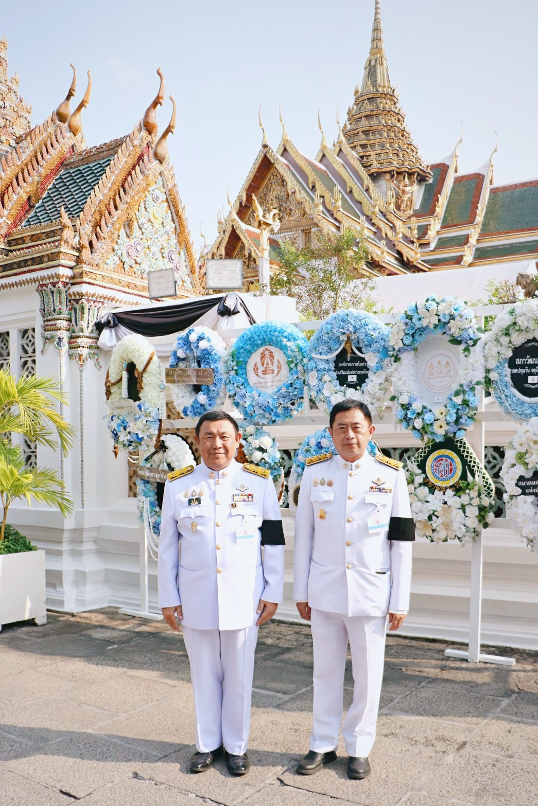 title - ส.ป.ก. ร่วมพิธีวางพวงมาลาถวายราชสักการะ ในพระพิธีธรรมสวดพระอภิธรรมพระบรมศพ สมเด็จพระนางเจ้าสิริกิติ์ พระบรมราชินีนาถ พระบรมราชชนนีพันปีหลวง ณ พระที่นั่งดุสิตมหาปราสาท